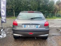 Peugeot 206 3/5 portes (1.4 i 75CV - <small></small> 2.990 € <small>TTC</small> - #11