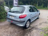 Peugeot 206 Berline bicorps trois ou cinq portes 1.4 i 1360cm3 75cv  - <small></small> 3.000 € <small>TTC</small> - #12