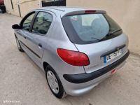 Peugeot 206 boite automatique 1.4 essence 75ch - <small></small> 4.950 € <small>TTC</small> - #3