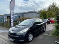 Peugeot 207 1.4 16V (88Ch) - <small></small> 3.990 € <small>TTC</small> - #1