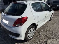 Peugeot 207 1.4 16v Premium 2-Tronic 5p - <small></small> 7.490 € <small>TTC</small> - #3