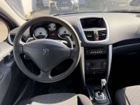 Peugeot 207 1.4 16v Premium 2-Tronic 5p - <small></small> 7.490 € <small>TTC</small> - #9