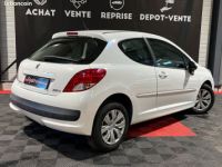 Peugeot 207 207+ 1.4 i 75 cv Confort - <small></small> 3.990 € <small>TTC</small> - #4