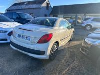 Peugeot 207 CC 1.6i 16V Griffe A - <small></small> 3.990 € <small>TTC</small> - #4