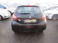 Peugeot 208 1.2  82ch SetS BVM5 LIKE - <small></small> 8.490 € <small>TTC</small> - #5