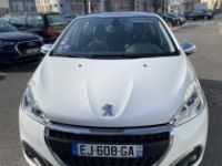 Peugeot 208 1.2 110CH FELINE S&S EAT6 5CV 5P - <small></small> 9.990 € <small>TTC</small> - #12