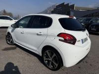 Peugeot 208 1.2 110CH FELINE S&S EAT6 5CV 5P - <small></small> 9.990 € <small>TTC</small> - #13