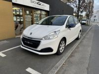 Peugeot 208 1.2 68ch BVM5 Like Distribution neuve - <small></small> 6.990 € <small>TTC</small> - #1