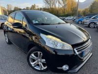 Peugeot 208 1.2 82CH S&S 5P - <small></small> 5.990 € <small>TTC</small> - #1