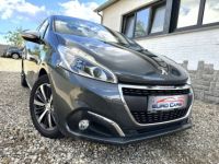 Peugeot 208 1.2 Allure BTE AUTO-NAVI-CAMERA-OPEN DAK-CARPLAY - <small></small> 10.490 € <small>TTC</small> - #2