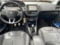 Peugeot 208 1.2 puretech 110ch feline avec toit panoramique camera navigation sieges cuir-alcantara - <small></small> 7.990 € <small>TTC</small> - #9