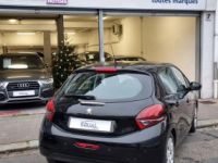 Peugeot 208 1.2 PureTech 68ch Like 5p - <small></small> 8.900 € <small>TTC</small> - #19