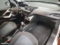 Peugeot 208 1.2 PURETECH 68ch LIKE Clim - <small></small> 7.490 € <small>TTC</small> - #11