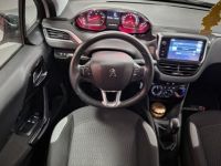 Peugeot 208 1.2 PURETECH 82 STYLE + DISTRIBUTION OK - <small></small> 7.390 € <small>TTC</small> - #13