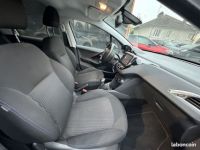 Peugeot 208 1.2 PURETECH 82CH STYLE 5P - <small></small> 6.990 € <small>TTC</small> - #4