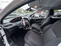 Peugeot 208 1.2 PURETECH 82CH STYLE 5P - <small></small> 6.990 € <small>TTC</small> - #8