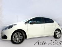 Peugeot 208 1.2 PURETECH 82CH STYLE 5P - <small></small> 6.990 € <small>TTC</small> - #1