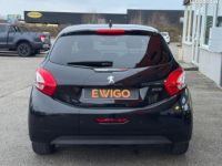 Peugeot 208 1.2 PURETECH STYLE 82ch Boitier Bio Ethanol-Distribution changée - <small></small> 5.800 € <small>TTC</small> - #4