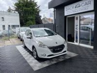 Peugeot 208 1.2 VTi 82ch BVM5 Allure - <small></small> 5.990 € <small>TTC</small> - #1