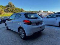 Peugeot 208 1.2i - 110 ch Allure - <small></small> 9.990 € <small>TTC</small> - #11