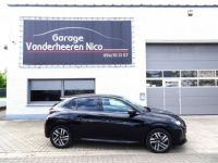 Peugeot 208 1.2i 5d. Allure CARPLAY,CAMERA,NAV,CRUISE,FULL LED - <small></small> 17.500 € <small>TTC</small> - #1