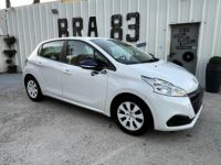 Peugeot 208 1.2i PureTech 12V - 68 BERLINE Like PHASE 2 - <small></small> 7.990 € <small>TTC</small> - #1