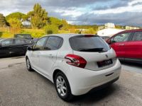 Peugeot 208 1.2i PureTech 12V - 82 BERLINE Style PHASE 1 - <small></small> 7.490 € <small>TTC</small> - #10