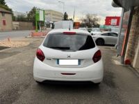 Peugeot 208 1.2i PureTech 12V S&S - 82  BERLINE Signature PHASE 2 - <small></small> 10.990 € <small>TTC</small> - #5