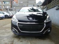 Peugeot 208 1.2i PureTech Style (navigation pdc clim ect) - <small></small> 7.000 € <small>TTC</small> - #2