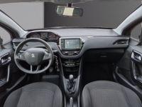 Peugeot 208 1.2VTI 82ch BVM5 ALLURE/CARPLAY/TOIT PANO/SIEGES CHAUFFANTS/COURROIE NEUVE/GARANTIE 12 MOIS - <small></small> 8.480 € <small>TTC</small> - #2