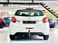 Peugeot 208 1.4 HDi 68cv 5P Série Like - <small></small> 4.990 € <small>TTC</small> - #5