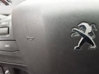 Peugeot 208 1.6 BlueHDi 100ch SetS BVM5 Active Business - <small></small> 9.900 € <small>TTC</small> - #47