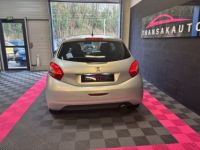 Peugeot 208 1.6 e-HDi 115ch FAP BVM6 Féline/ ICE VELVET - <small></small> 7.490 € <small>TTC</small> - #4