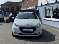 Peugeot 208 1.6 THP 208ch GTI 30th numéroté 27 S&S - <small></small> 18.490 € <small>TTC</small> - #2