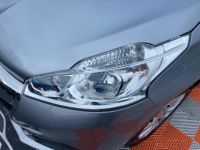 Peugeot 208 AFFAIRE BlueHDi 100 PREMIUM PACK GPS Radar Caméra 2PL 6600 € HT - <small></small> 7.950 € <small>TTC</small> - #9