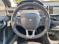 Peugeot 208 ALLURE 5P 1ERE MAIN DISTRI OK - <small></small> 7.490 € <small>TTC</small> - #17