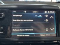 Peugeot 208 Allure 82ch 1.2 BVM5 Courroie Distribution OK Radar AR Clim auto Apple Carplay - <small></small> 7.990 € <small>TTC</small> - #16