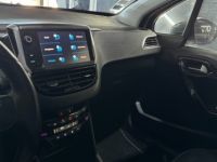 Peugeot 208 Allure 82ch 1.2 BVM5 Courroie Distribution OK Radar AR Clim auto Apple Carplay - <small></small> 7.990 € <small>TTC</small> - #18