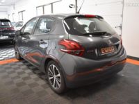 Peugeot 208 GENERATION-I 1.2 82ch ALLURE CAMERA SIEGES CHAUFFANTS TOIT PANO SUIVI GARANTIE 6 A ... - <small></small> 7.990 € <small>TTC</small> - #3