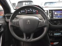 Peugeot 208 GENERATION-I 1.2 82ch ALLURE CAMERA SIEGES CHAUFFANTS TOIT PANO SUIVI GARANTIE 6 A ... - <small></small> 7.990 € <small>TTC</small> - #8