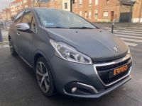 Peugeot 208 GENERATION-I 1.2 PURETECH 110 FELINE START-STOP - <small></small> 8.490 € <small>TTC</small> - #8