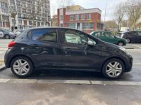 Peugeot 208 GENERATION-I 1.2 PURETECH 80 ALLURE - <small></small> 6.690 € <small>TTC</small> - #6