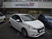 Peugeot 208 I ACTIVE 3 Portes 1.4 HDi FAP 68 cv - <small></small> 5.290 € <small>TTC</small> - #1