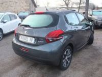 Peugeot 208 II ACTIVE 82 CV SPORT GPS MIROR LINK CLIM CAMÉRA MP3 TOIT PANO USB JA 16 RÉGULATEUR - <small></small> 7.990 € <small>TTC</small> - #2