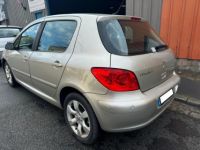 Peugeot 307 1.6 i essence (110cv) boite automatique - <small></small> 6.990 € <small>TTC</small> - #2