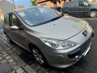 Peugeot 307 1.6 i essence (110cv) boite automatique - <small></small> 6.990 € <small>TTC</small> - #3