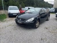 Peugeot 307 CC 2.0 16v bva - <small></small> 2.500 € <small>TTC</small> - #1