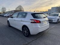 Peugeot 308 1.2i PureTech - 130 II Allure - <small></small> 8.990 € <small>TTC</small> - #3