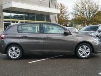 Peugeot 308 1.6 e-HDI 115 ch Active Business Attelage - <small></small> 7.990 € <small>TTC</small> - #22