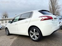 Peugeot 308 1.6 E-HDI FAP 115CH FELINE 5P - <small></small> 10.990 € <small>TTC</small> - #19